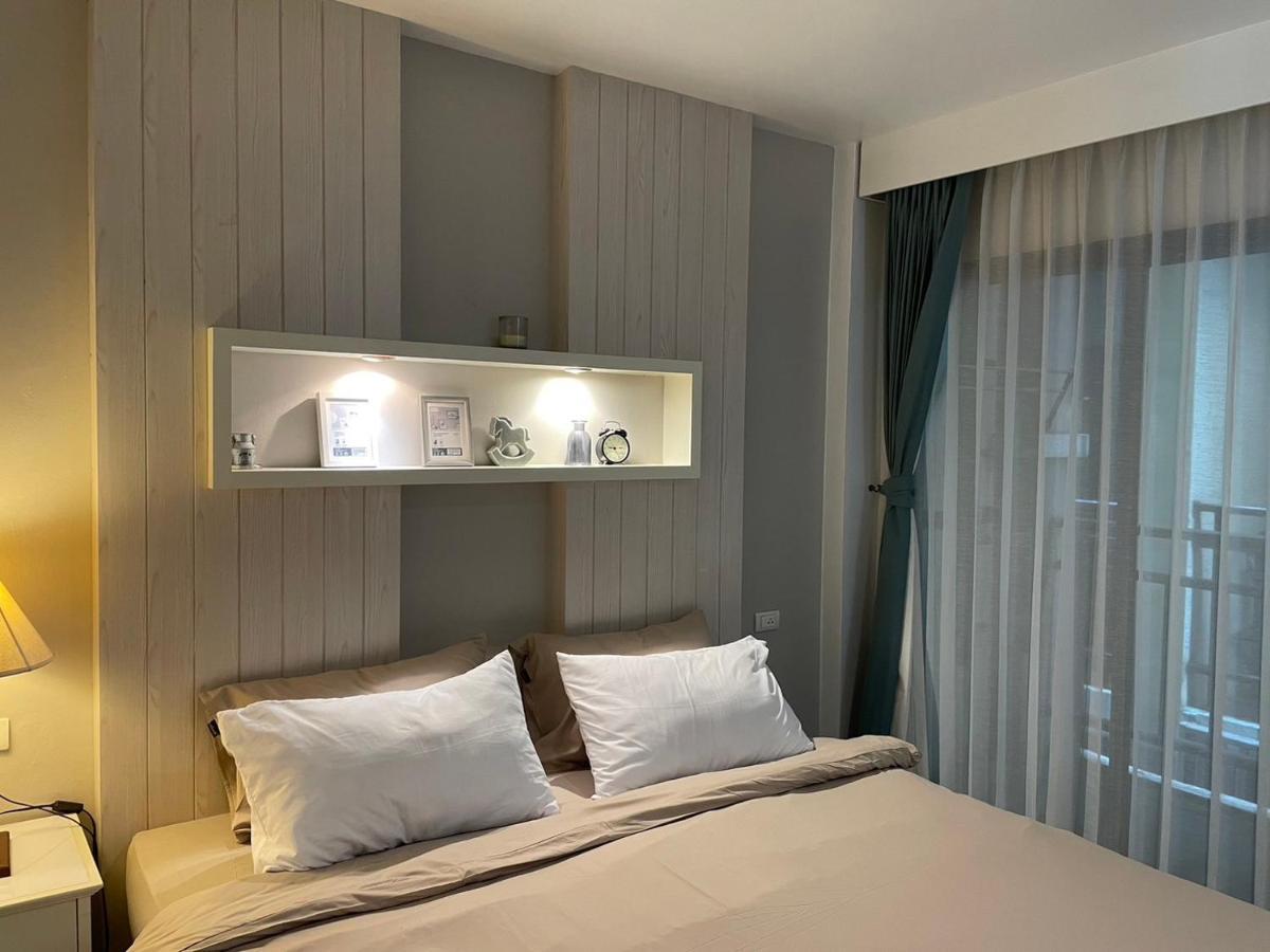 The Room Sansabai Patong Luaran gambar