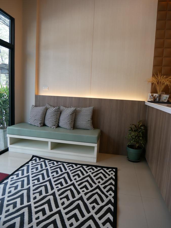 The Room Sansabai Patong Luaran gambar
